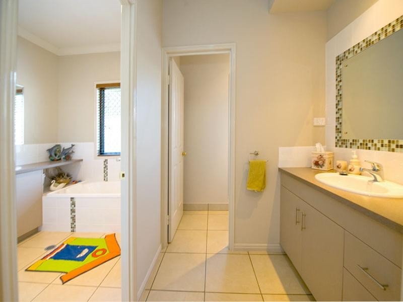 18 Treefern Terrace, Frenchville QLD 4701