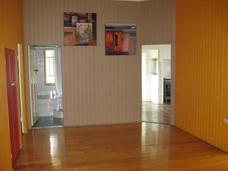 68 Main Street, Park Avenue QLD 4701