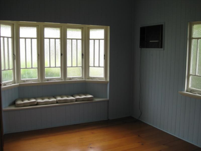 68 Main Street, Park Avenue QLD 4701