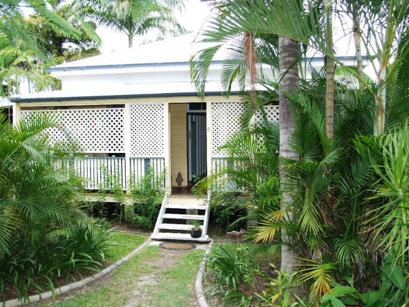 8 Harbourne Street, Koongal QLD 4701