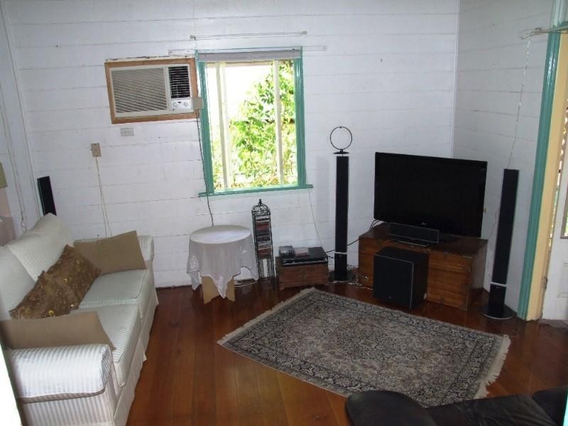 8 Harbourne Street, Koongal QLD 4701