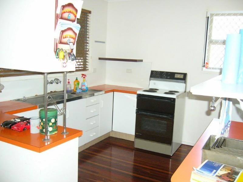 32 Hogan Street, Park Avenue QLD 4701