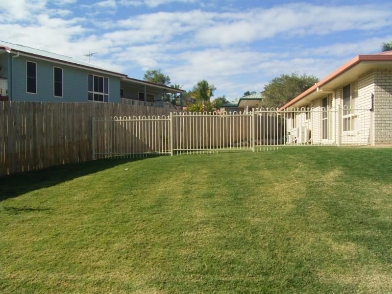 10 Van Haeren Street, Kawana QLD 4701