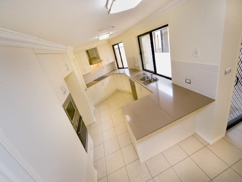 21 Constantia Crescent, Frenchville QLD 4701