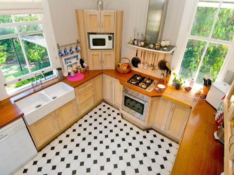 12 Thurston Street, Allenstown QLD 4700