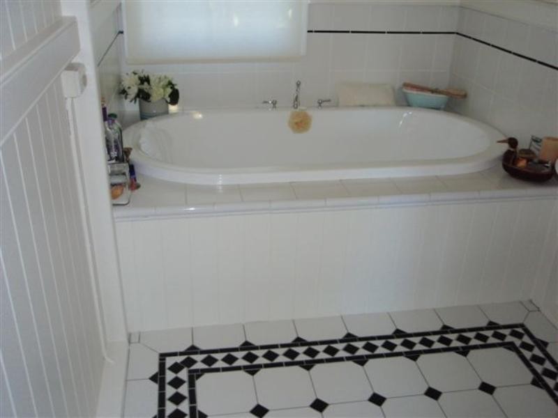 12 Thurston Street, Allenstown QLD 4700