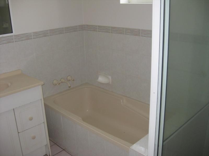 4/210 Murray Street, Allenstown QLD 4700