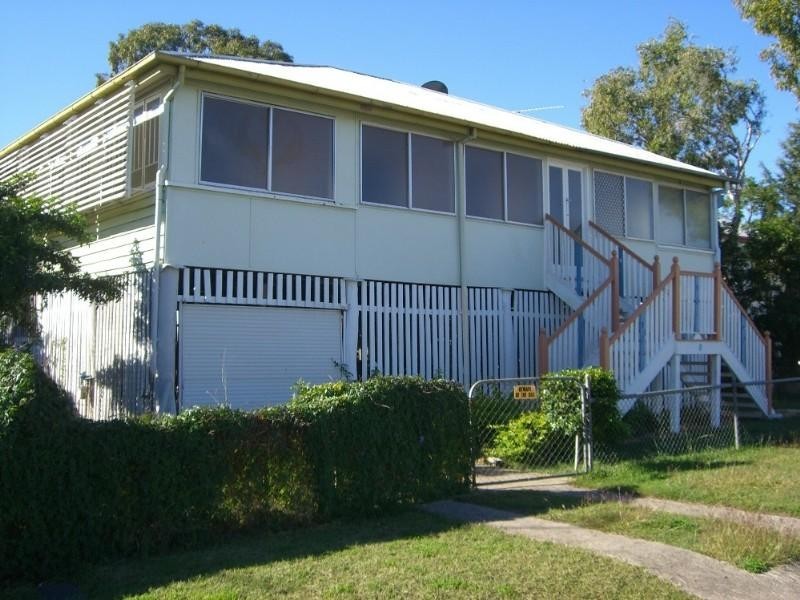 8 Jones Street, Wandal QLD 4700
