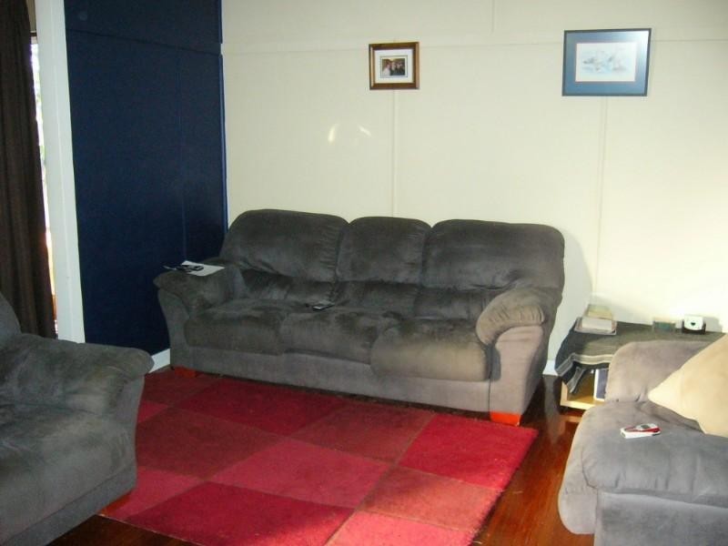 28 Lauga Street, Park Avenue QLD 4701