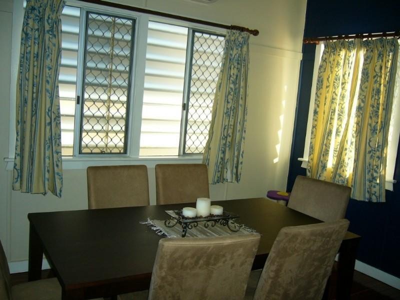 28 Lauga Street, Park Avenue QLD 4701