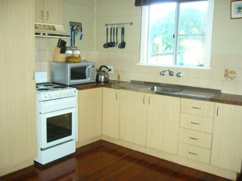 28 Lauga Street, Park Avenue QLD 4701