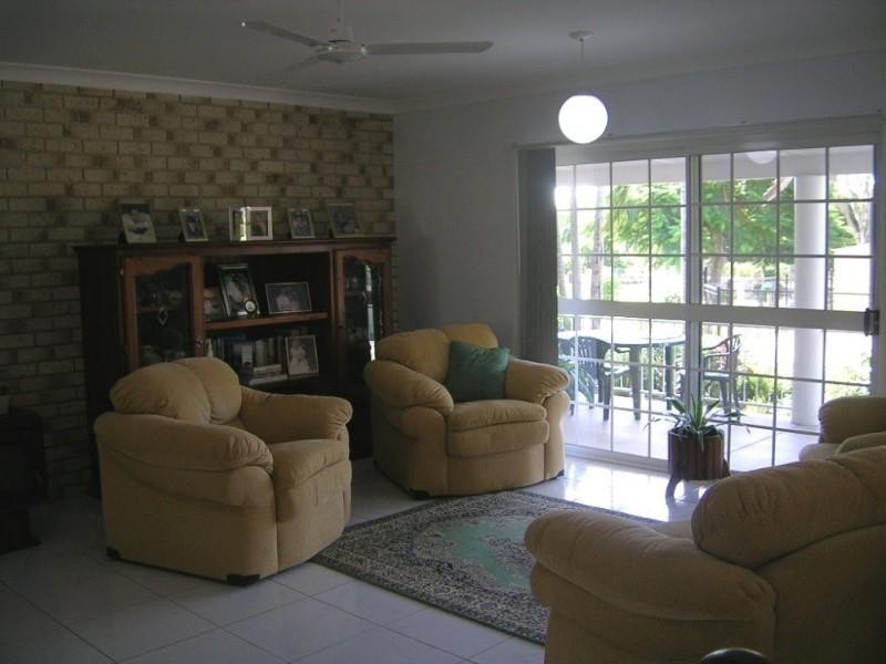 9 Green Avenue, Glenlee QLD 4711