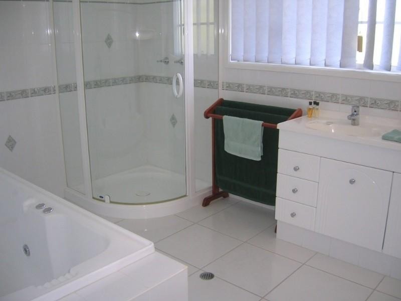 9 Green Avenue, Glenlee QLD 4711