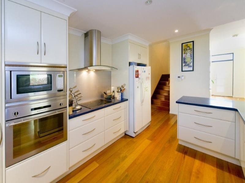 2 Foale Court, Kawana QLD 4701