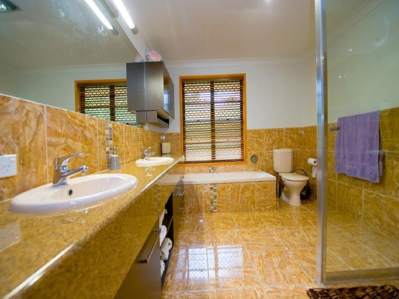 35 Archer View Terrace, Frenchville QLD 4701