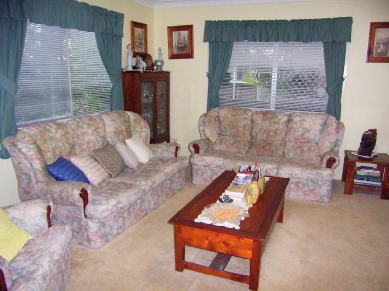 100 Buzacott Street, Park Avenue QLD 4701