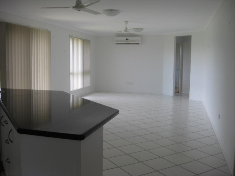 30 Connemara Drive, Kawana QLD 4701