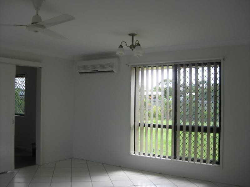 30 Connemara Drive, Kawana QLD 4701