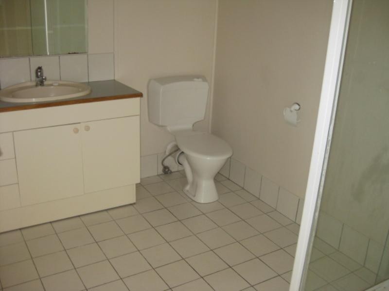 48 Haynes Avenue, Park Avenue QLD 4701