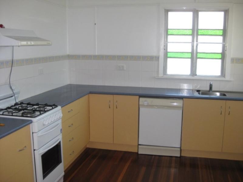 26 Herbert Street, Wandal QLD 4700