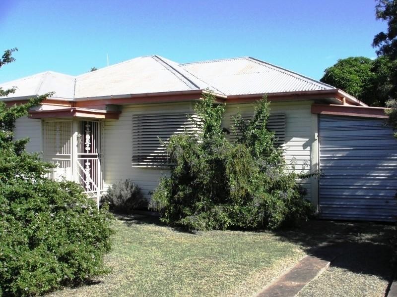 164 Earl Street, Berserker QLD 4701