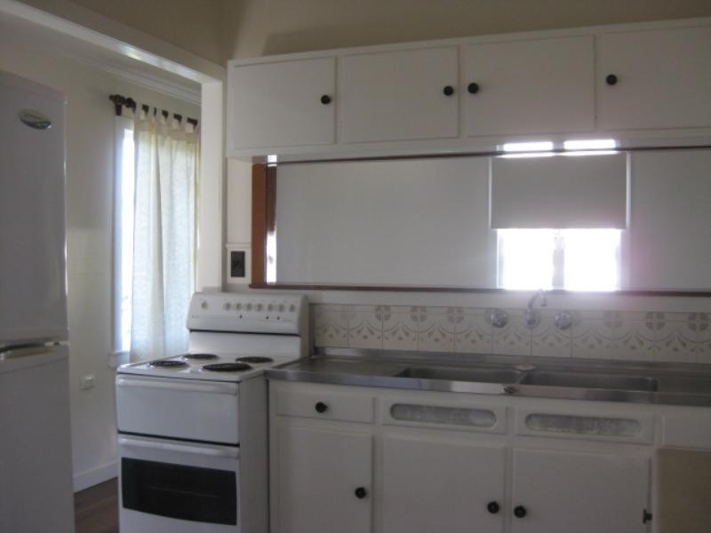 18 Separation Street, Allenstown QLD 4700