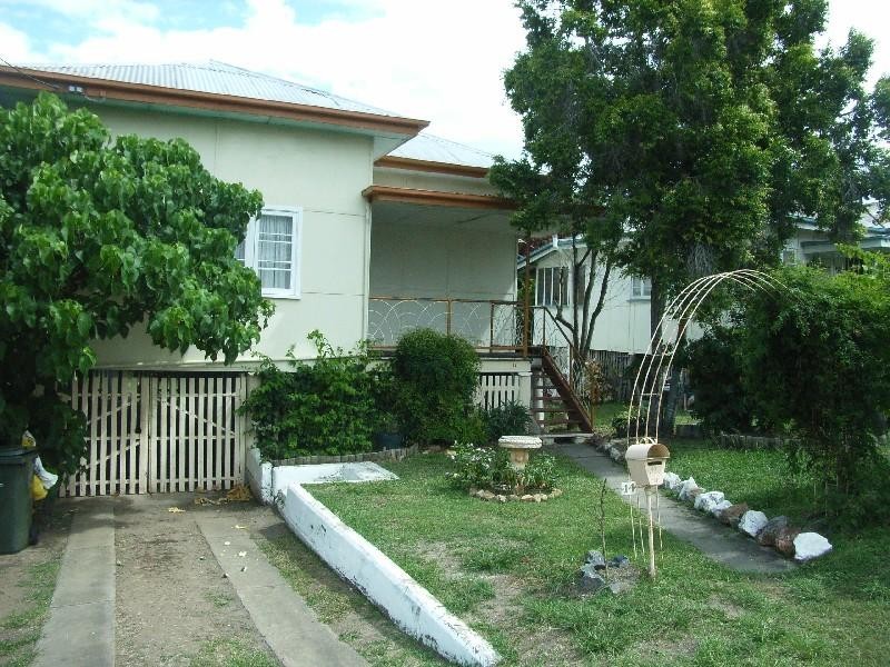 14 Miles Street, Berserker QLD 4701