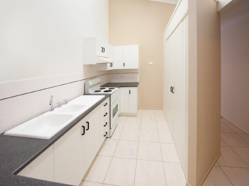 2/194 North Street, Rockhampton QLD 4700