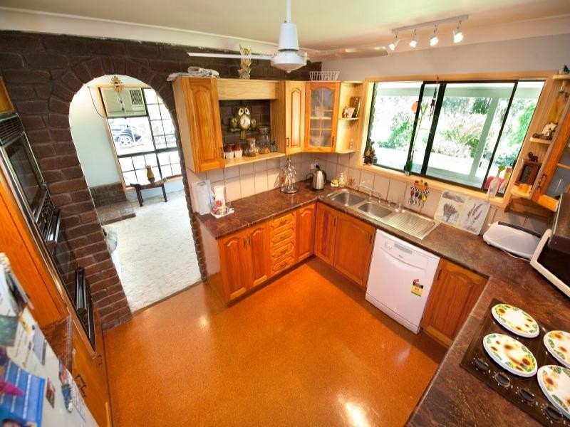 1073 Belmont Road, Glendale QLD 4711