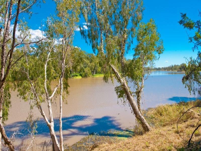 1073 Belmont Road, Glendale QLD 4711