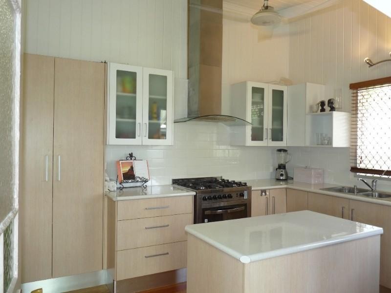 41 Armstrong Street, Berserker QLD 4701