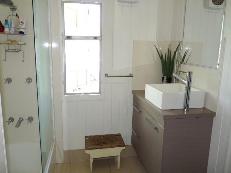 41 Armstrong Street, Berserker QLD 4701