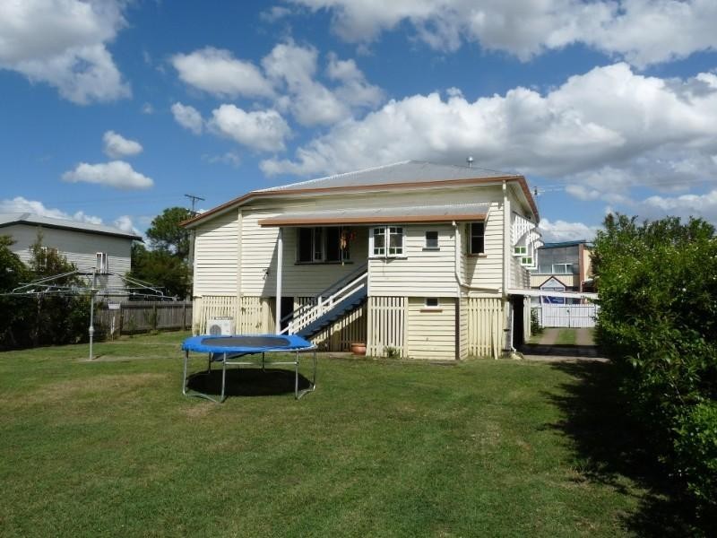 41 Armstrong Street, Berserker QLD 4701