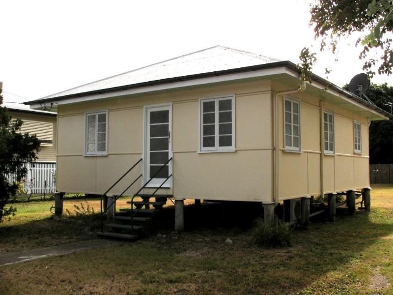 30 Thompson Street, Park Avenue QLD 4701