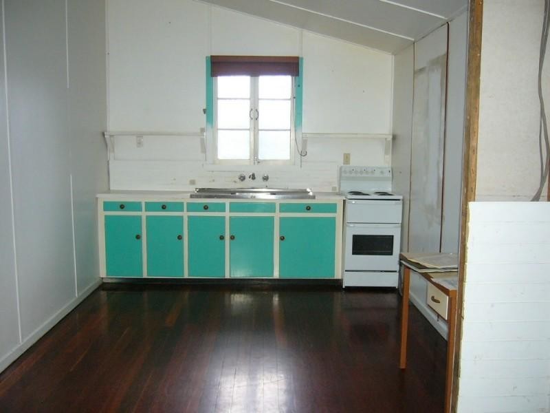 8 Harbourne Street, Koongal QLD 4701