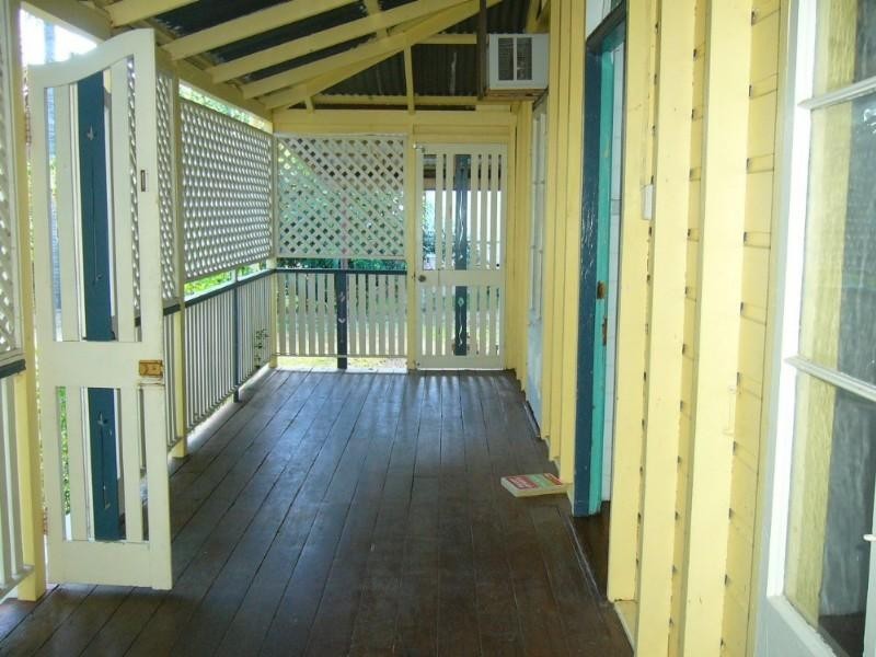 8 Harbourne Street, Koongal QLD 4701
