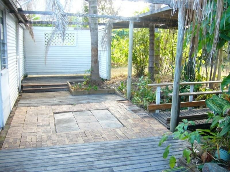 8 Harbourne Street, Koongal QLD 4701