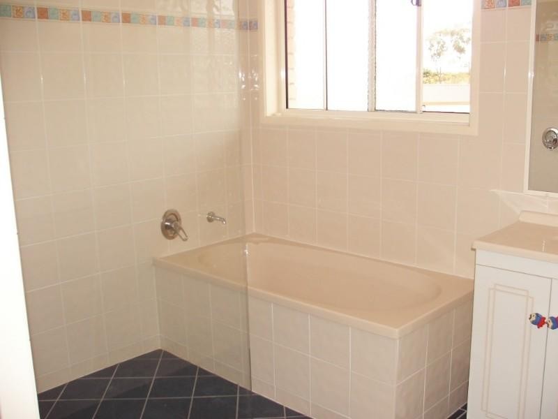 33 Mark Acton Close, Rockyview QLD 4701