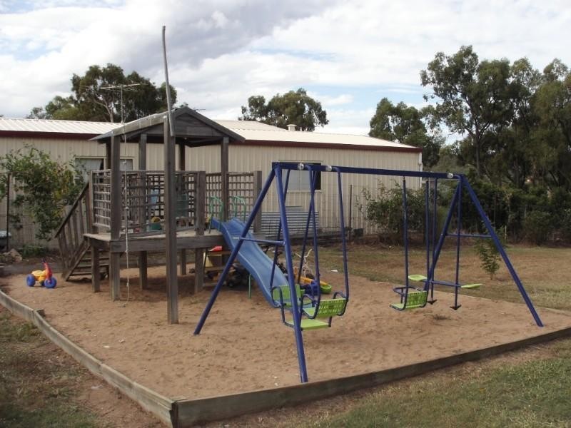 33 Mark Acton Close, Rockyview QLD 4701