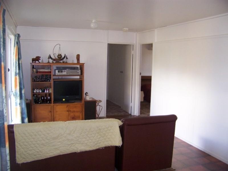 287 Pattemore Street, Kawana QLD 4701