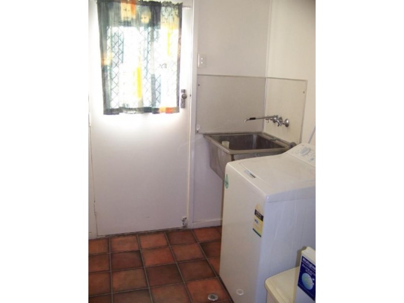 287 Pattemore Street, Kawana QLD 4701