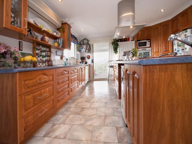 43 Samuel Crescent, Parkhurst QLD 4702