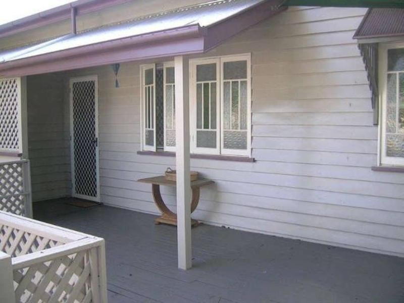 140 Nobbs Street, Berserker QLD 4701
