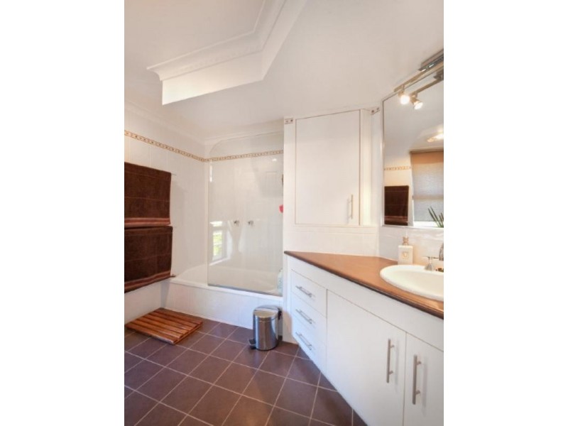 5 Berkelman Street, Frenchville QLD 4701