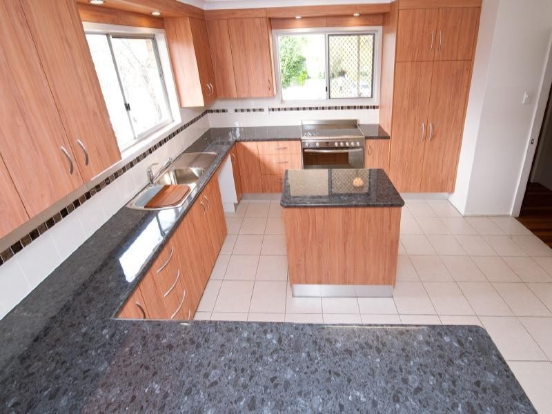 5 Harriette Street, Park Avenue QLD 4701