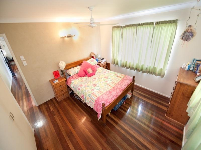 27 Harriette Street, Park Avenue QLD 4701