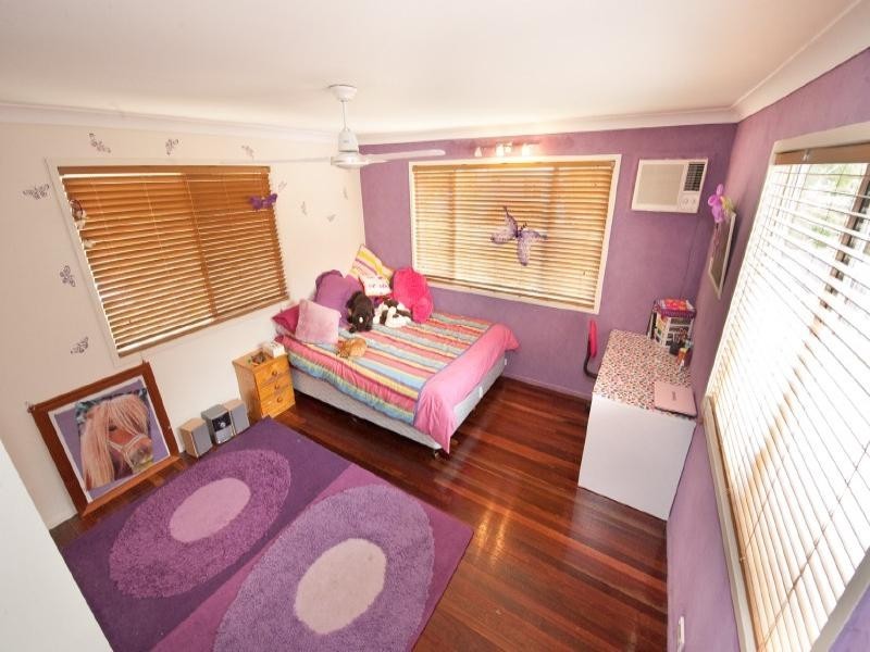 27 Harriette Street, Park Avenue QLD 4701