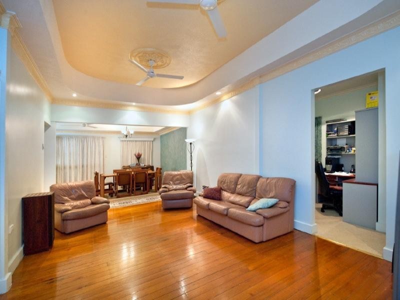 23 Thackeray Street, Park Avenue QLD 4701