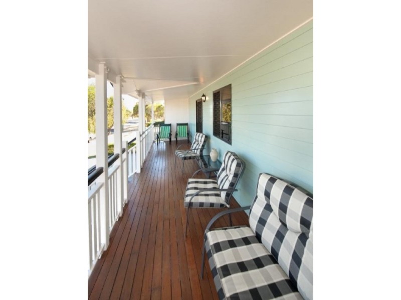 23 Thackeray Street, Park Avenue QLD 4701