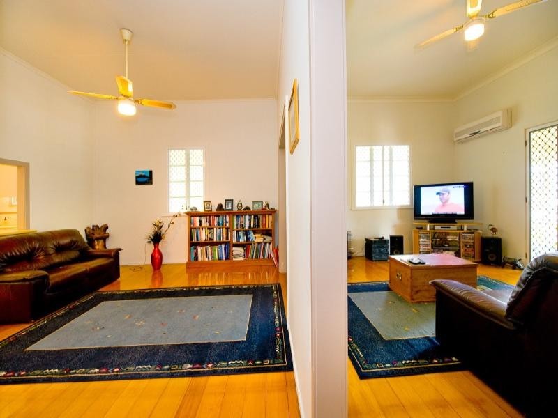 21 Woodville Street, Wandal QLD 4700